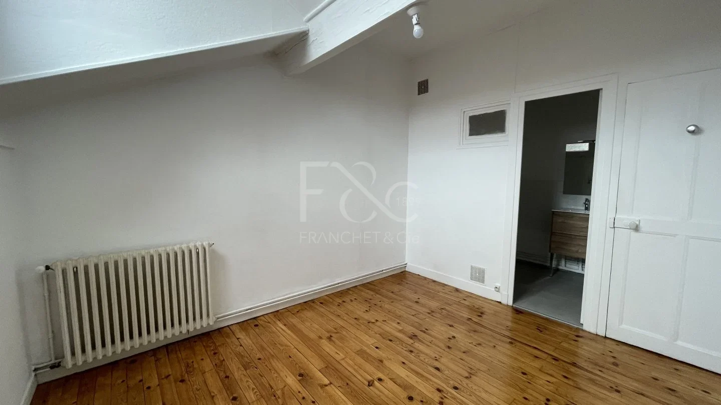 Flat Avenue Berthelot in Lyon