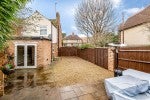 House Grange Gardens in Heath and Reach