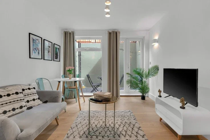 Flat Lena Gardens in Greater London