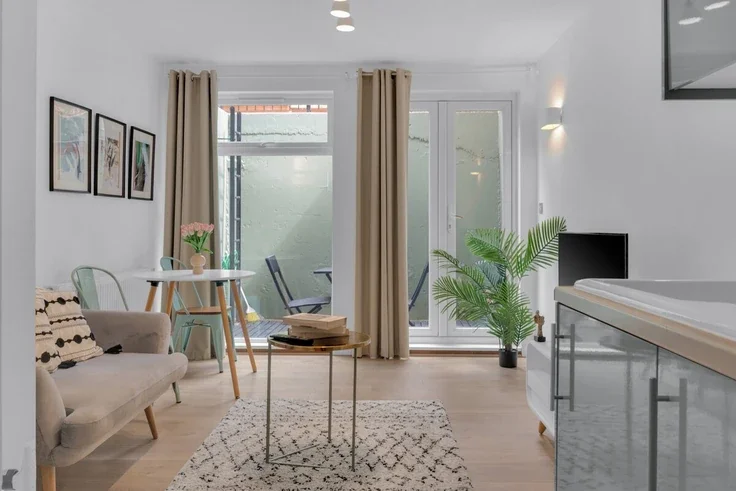 Flat Lena Gardens in Greater London