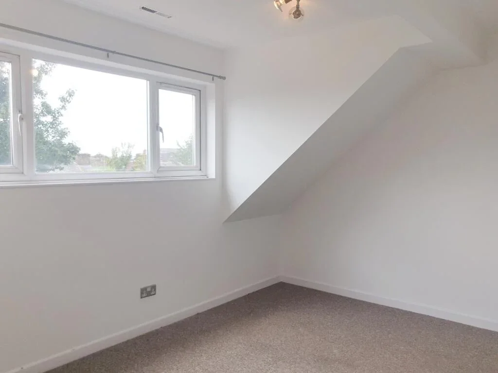 Flat Pedley Road in Greater London