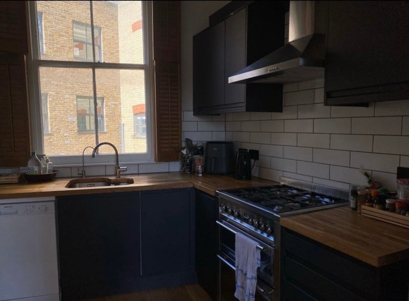 Room Bramley Road in Greater London