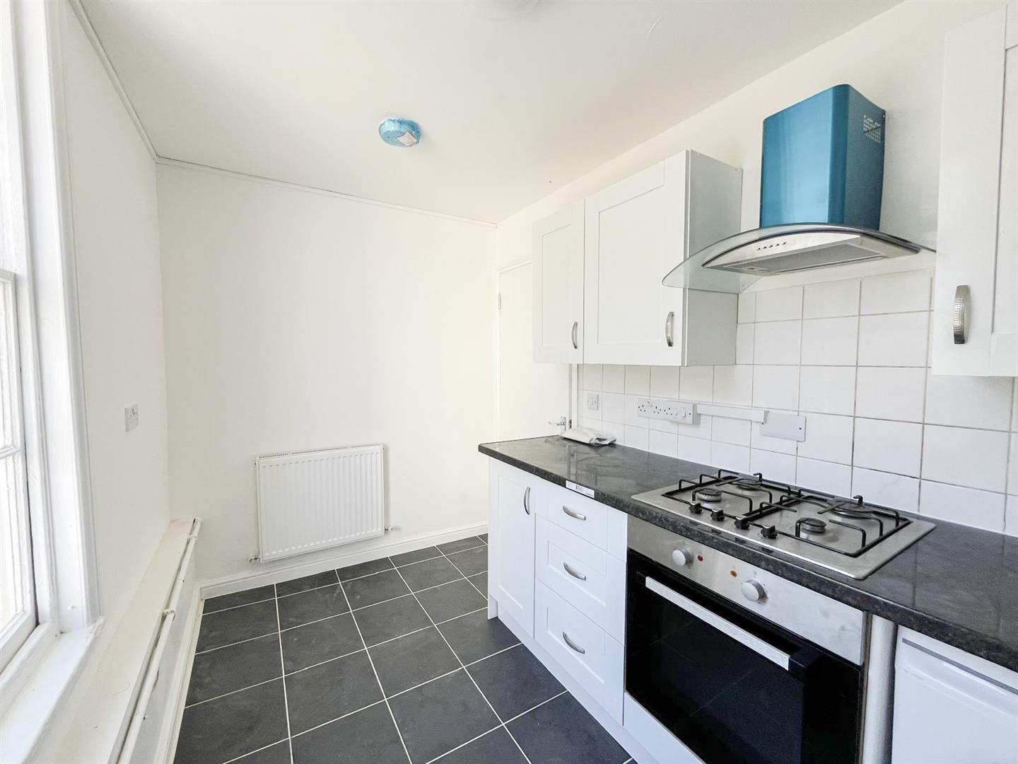 Flat Wellington Square in St Leonards