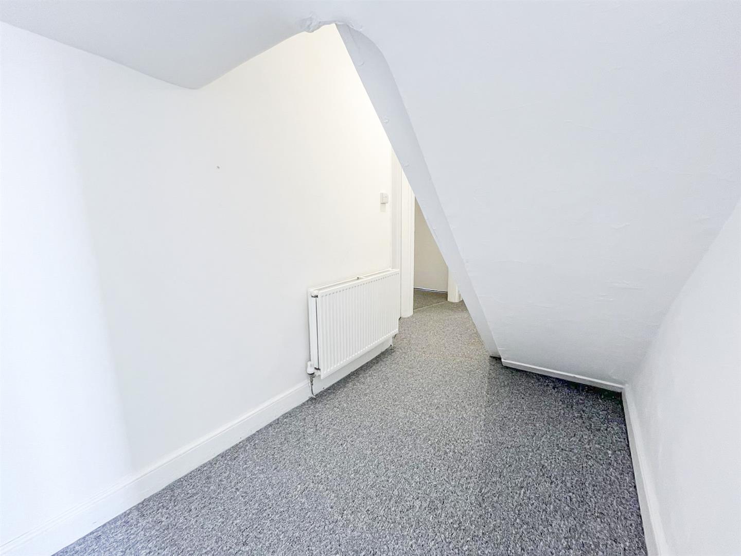 Flat Wellington Square in St Leonards