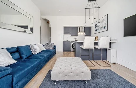 Flat Milman Road in Reading