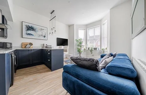 Flat Milman Road in Reading