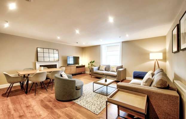 Flat York Place in City of Edinburgh