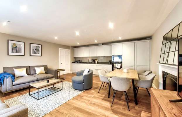 Flat York Place in City of Edinburgh