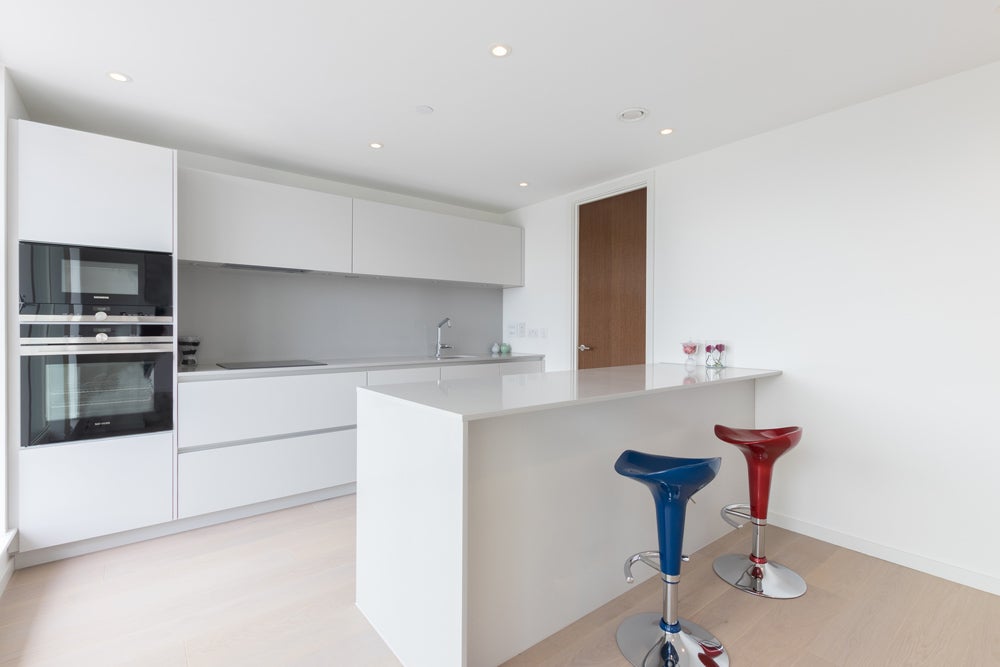 Flat Upper Richmond Road in Greater London