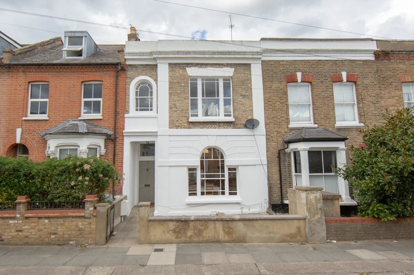 House Calverley Grove in Greater London