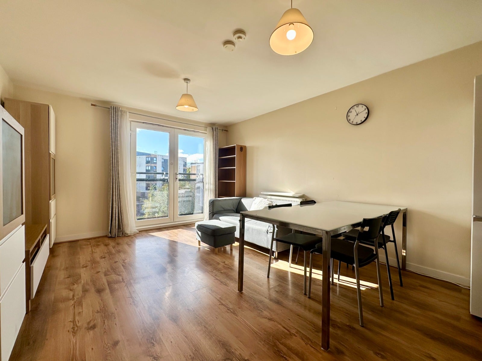 Flat Firpark Court in Glasgow