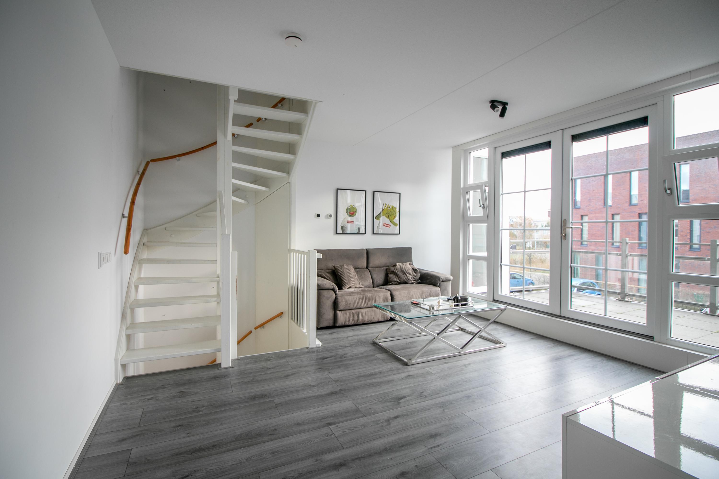 Hoekwoning te huur: Letterhout 77, Zaandam