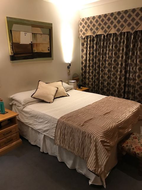 Room Stone Park Avenue in Greater London