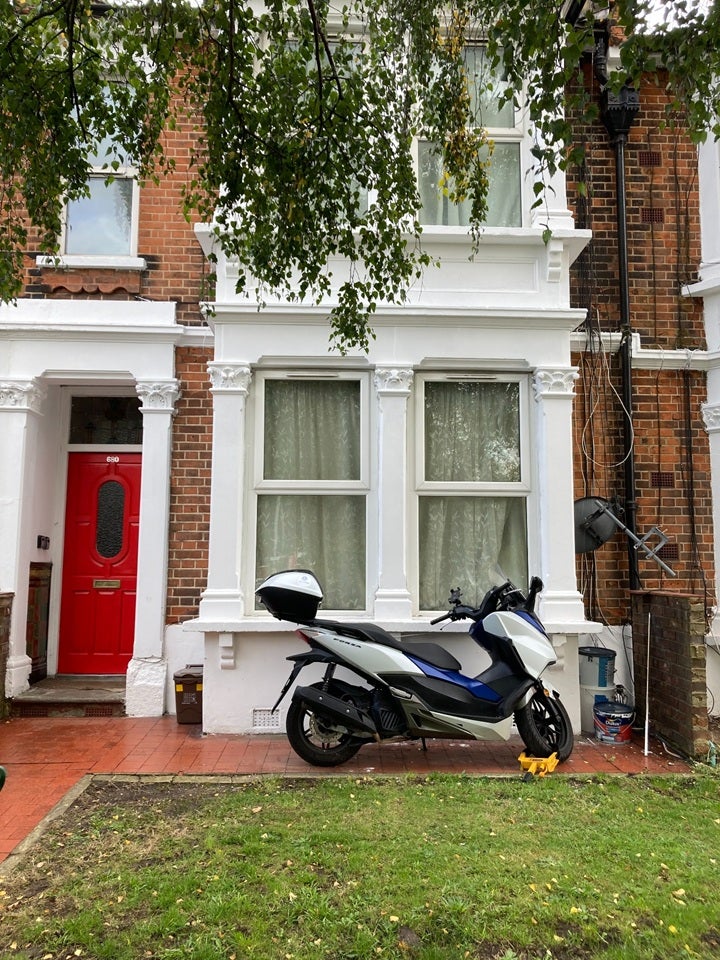Room Forest Road in Greater London