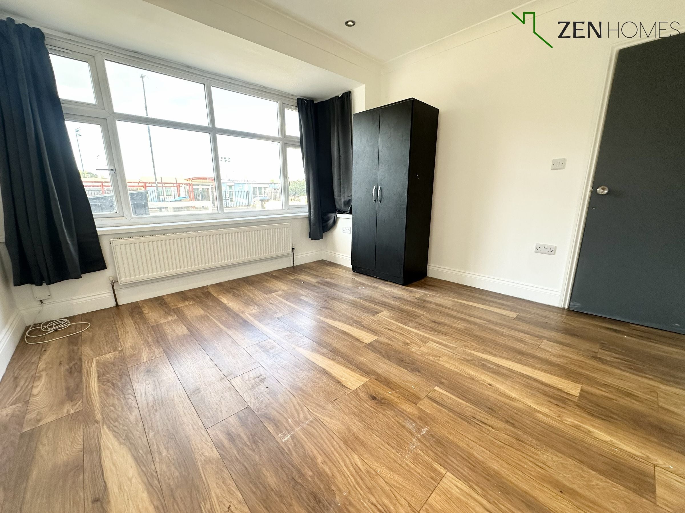 Room Bell Lane in Greater London
