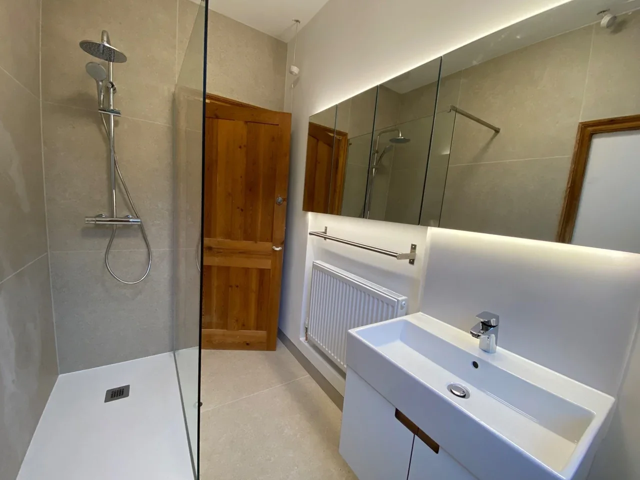 Room Harefield Road in Greater London
