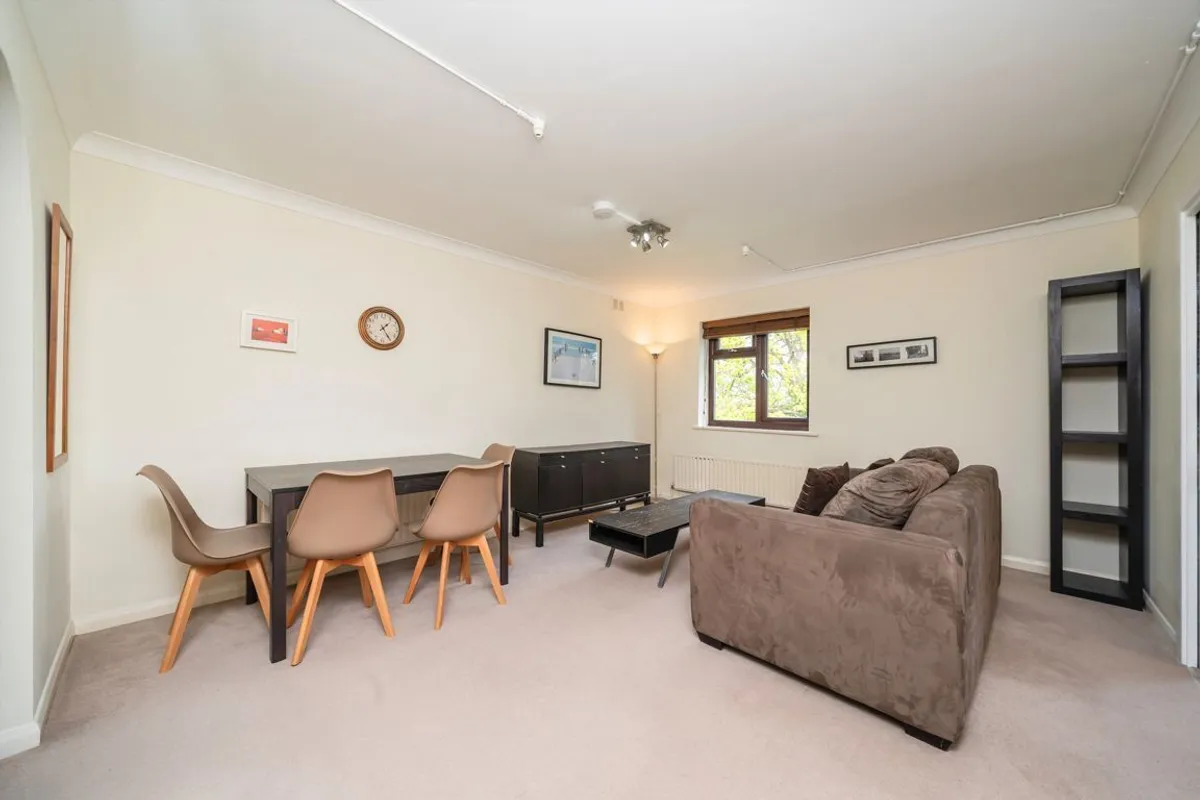 Flat Castlebar Park in Greater London