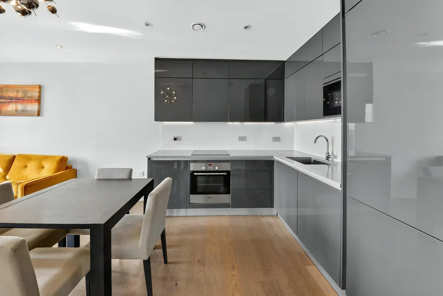 Flat St. Gabriel Walk in Greater London