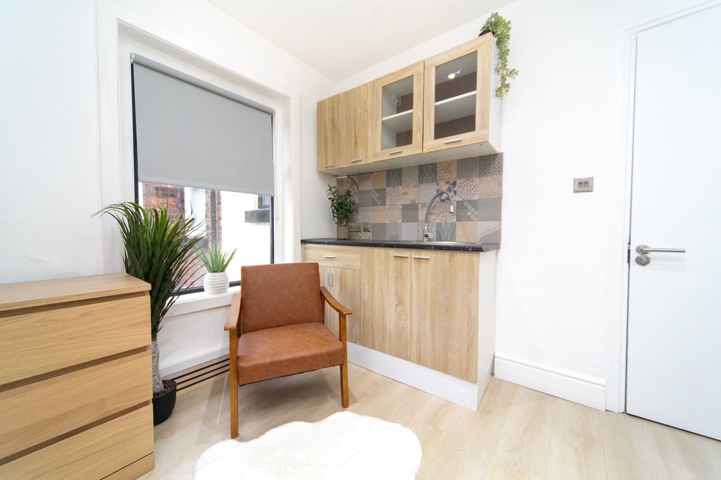 Room Newark Street in Liverpool