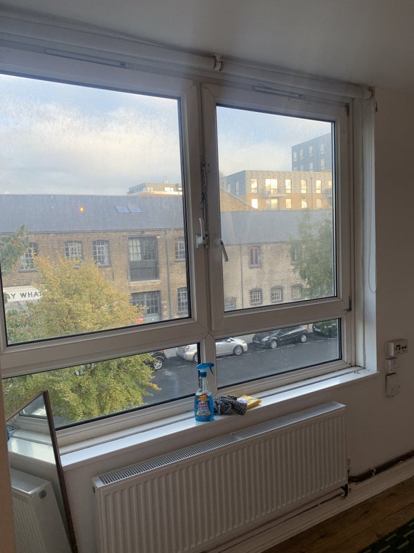Room Hertford Road in Greater London
