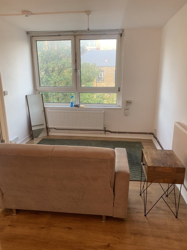 Room Hertford Road in Greater London