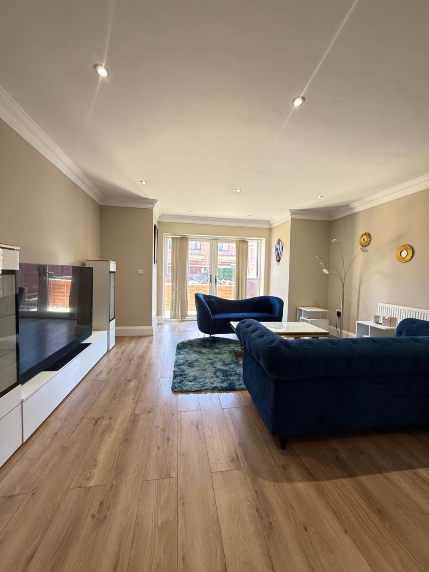 House Vibia Close in Borough of Spelthorne