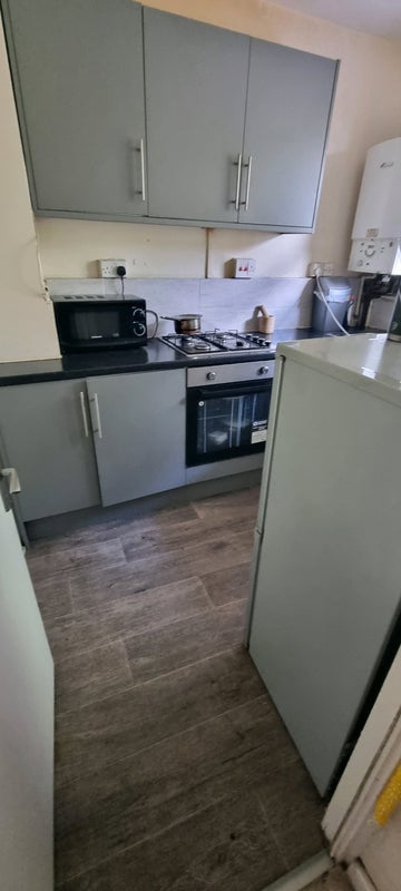 Room Wandsworth Road in Greater London