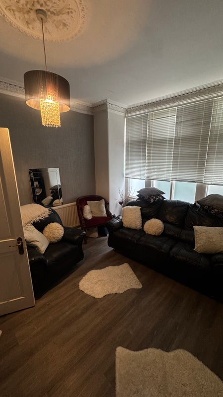 Room Munster Road in Greater London