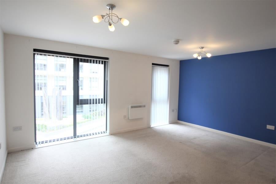 Flat Guildford Road in Woking