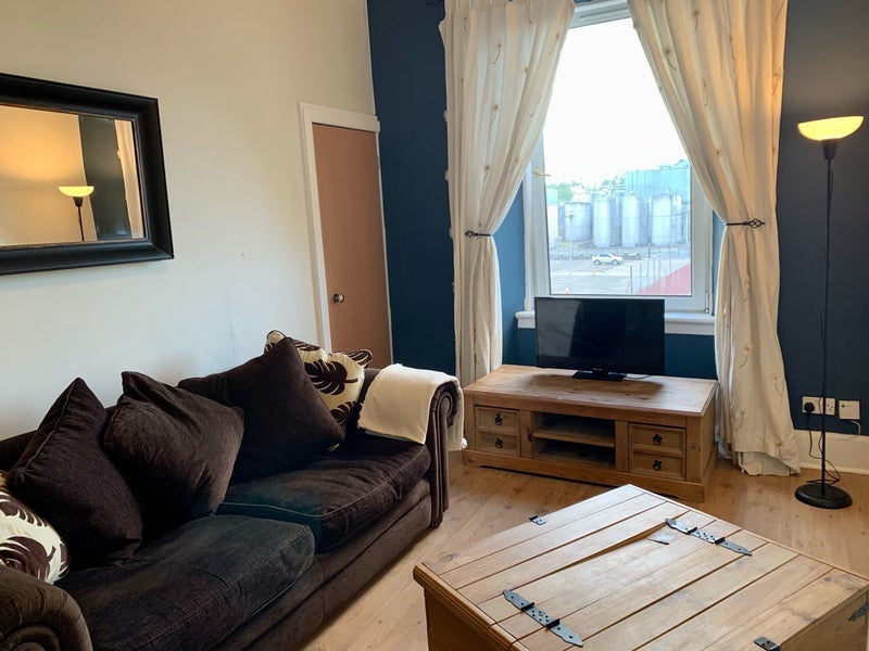 Flat Wheatfield Place in City of Edinburgh