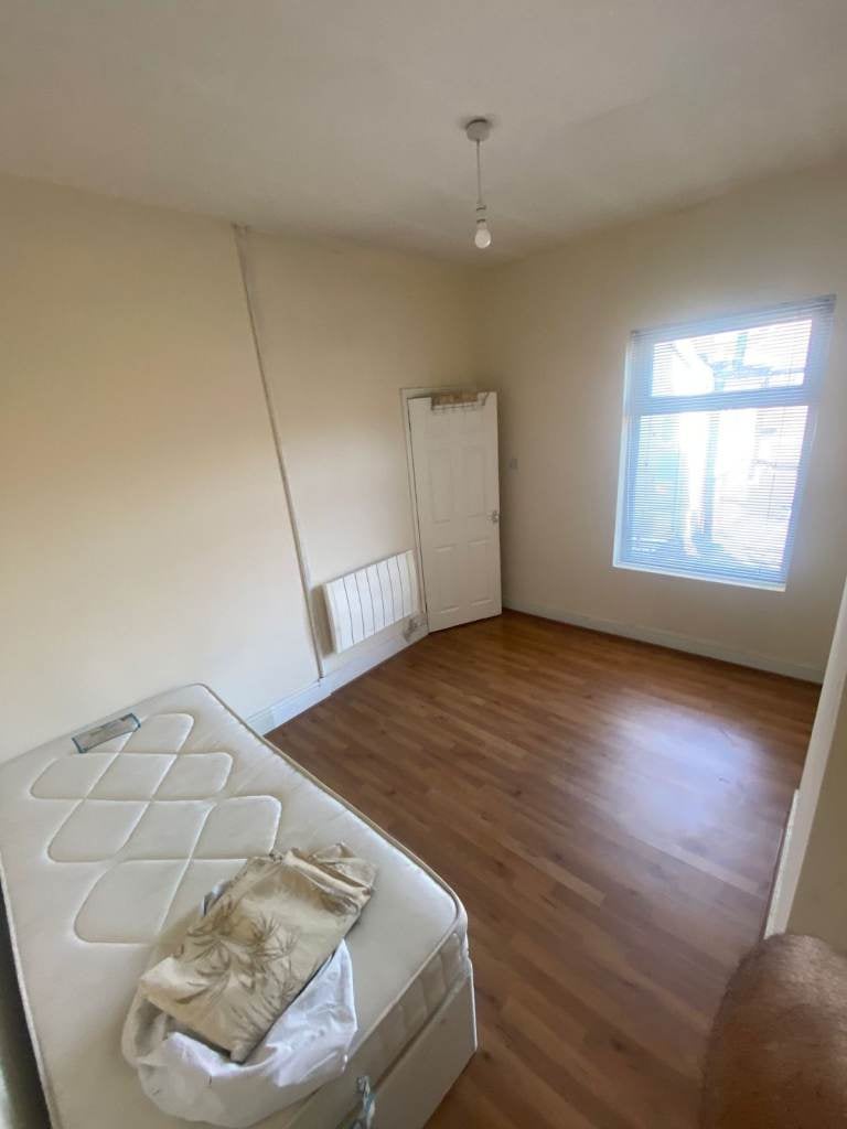 Flat Wellington Road South in Hazel Grove