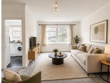 Flat Holland Road in Hove