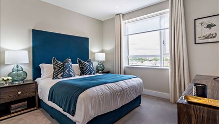 Flat Westferry Circus in Greater London
