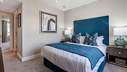 Flat Westferry Circus in Greater London