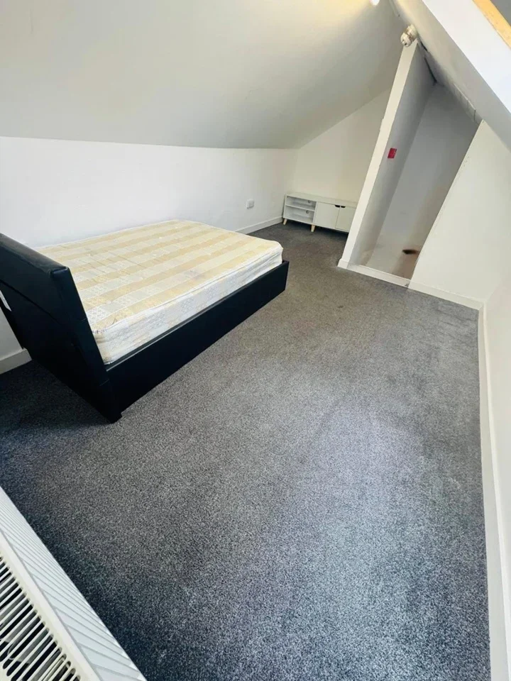 Room Hastings Street in Luton