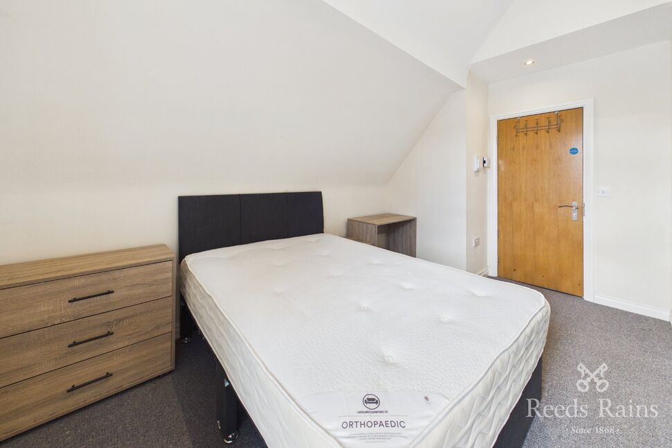 Room Lavender Walk in Leeds