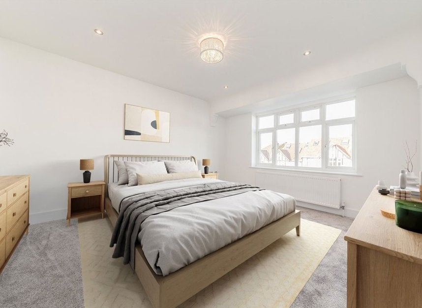 House Elmbank Way in Greater London