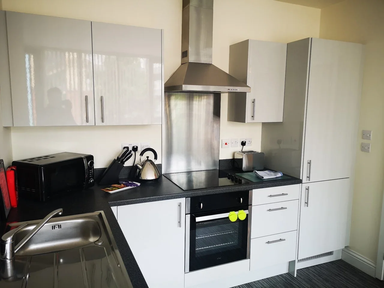 Flat Farnsby Street in Swindon