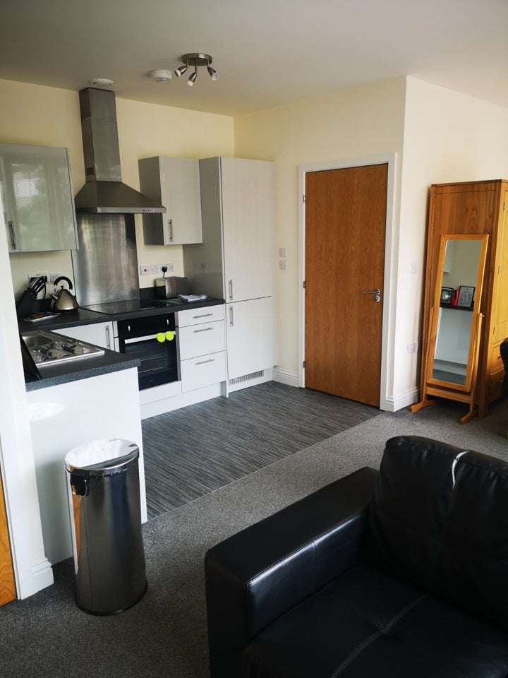 Flat Farnsby Street in Swindon