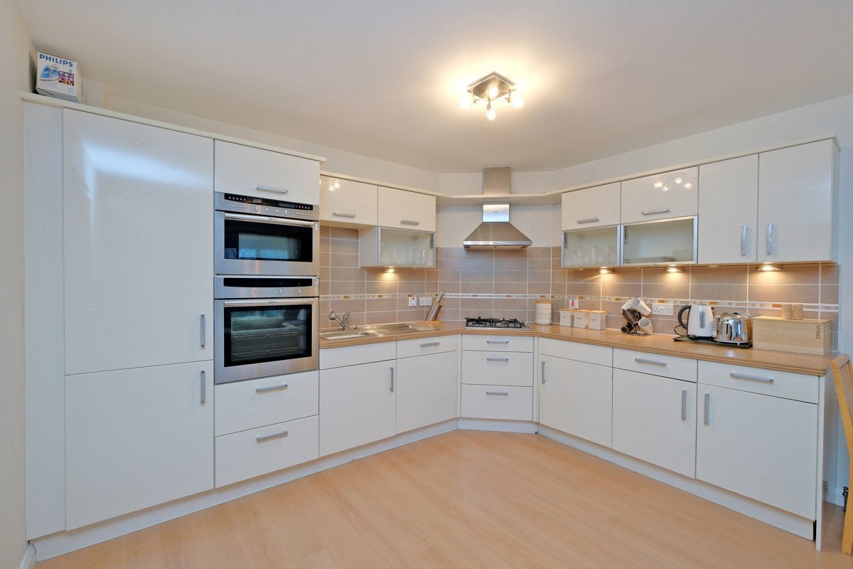 Flat Kepplestone Gardens in Aberdeen City