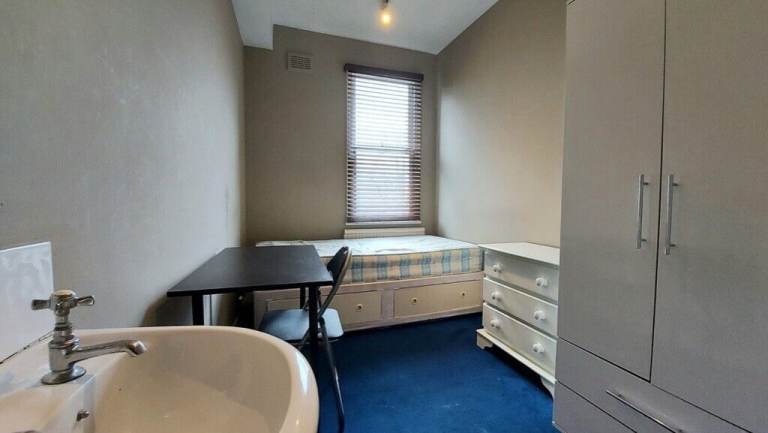 Flat Lanhill Road in City of Westminster