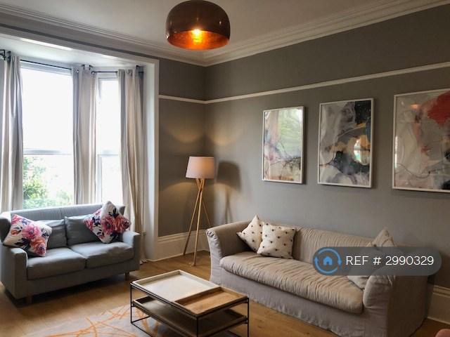 Room Villiers Road in Portsmouth