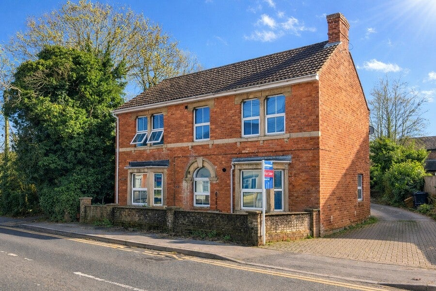 Flat Devizes Road in Wroughton