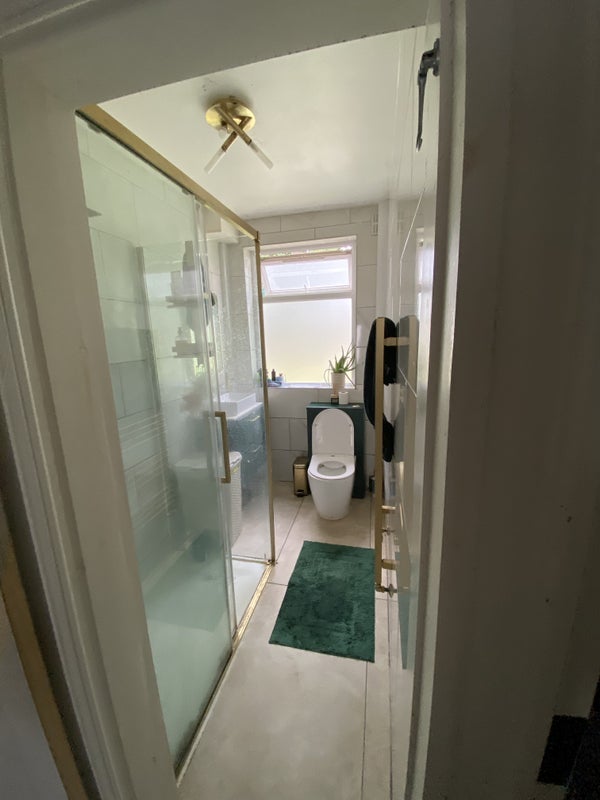 Room Upper Park Road in Greater London