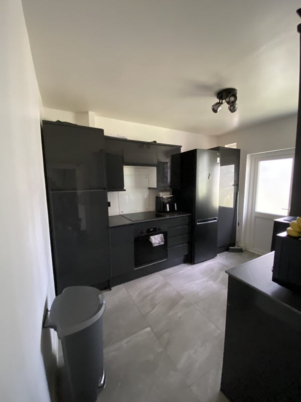 Room Upper Park Road in Greater London