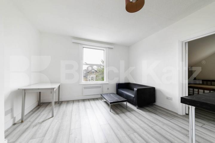 Flat Iverson Road in Greater London