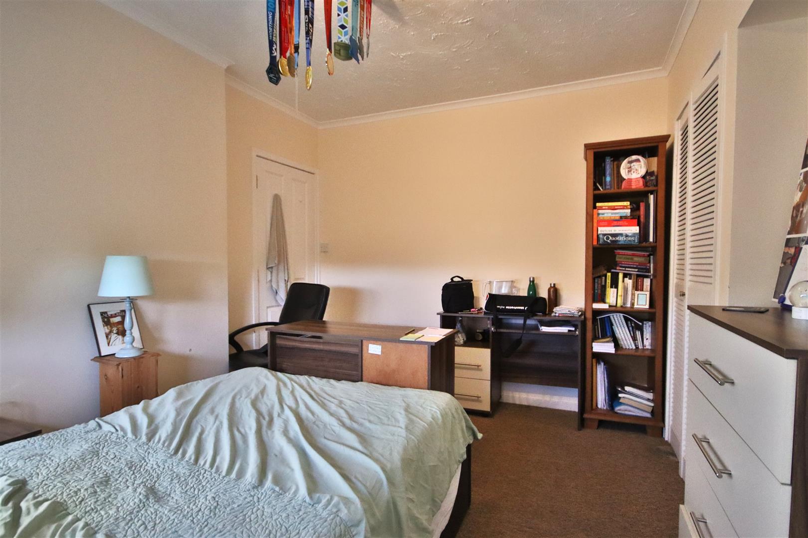 Room Penhill Road in Adur