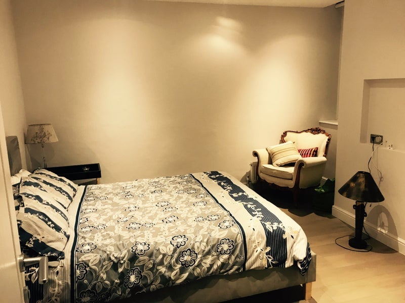 Room Marylebone Road in City of Westminster