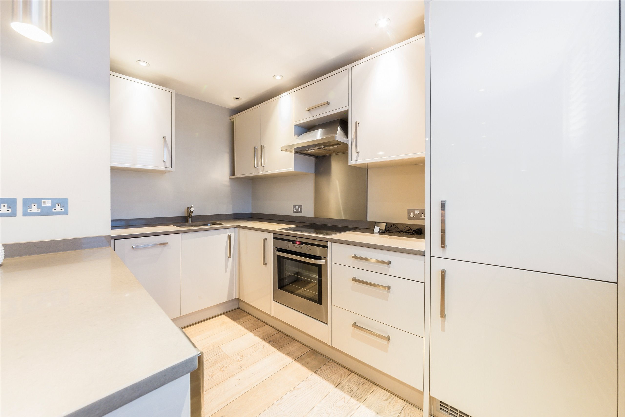 Flat Cecil Road in Greater London