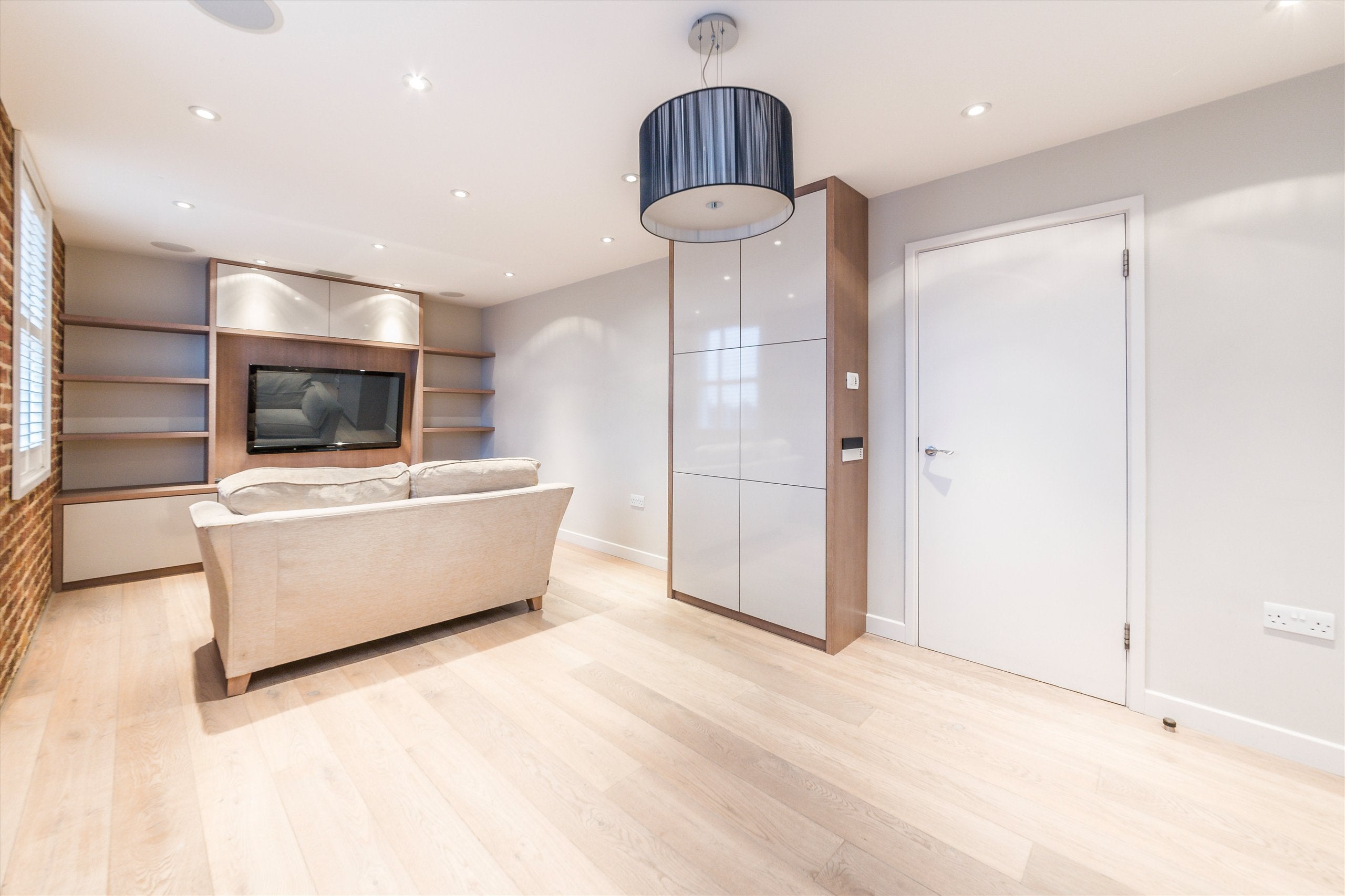 Flat Cecil Road in Greater London